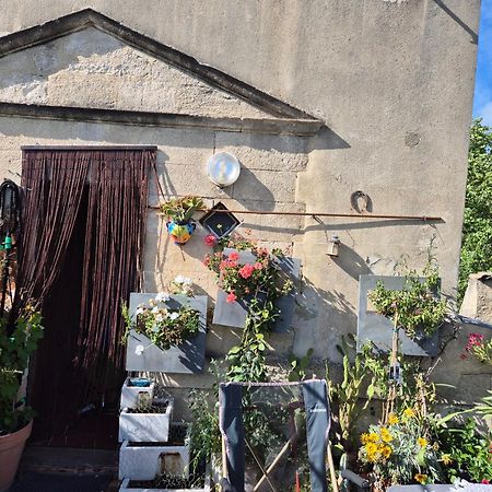 Apartamento Un Nid Sur Les Toits Face Au Palais Des Papes Aviñón Exterior foto