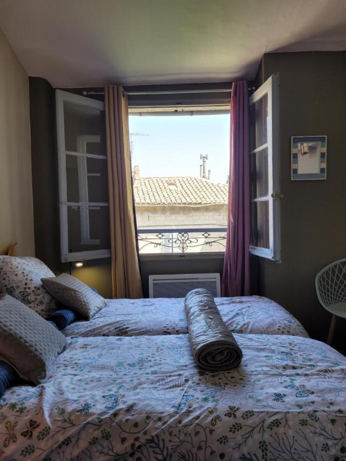 Apartamento Un Nid Sur Les Toits Face Au Palais Des Papes Aviñón Exterior foto