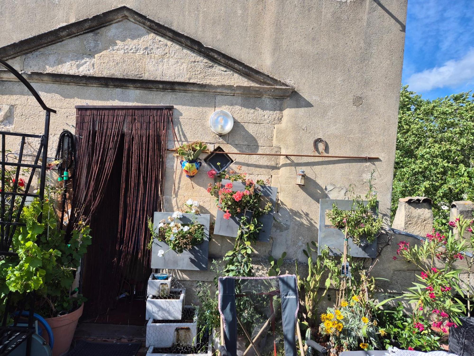 Apartamento Un Nid Sur Les Toits Face Au Palais Des Papes Aviñón Exterior foto