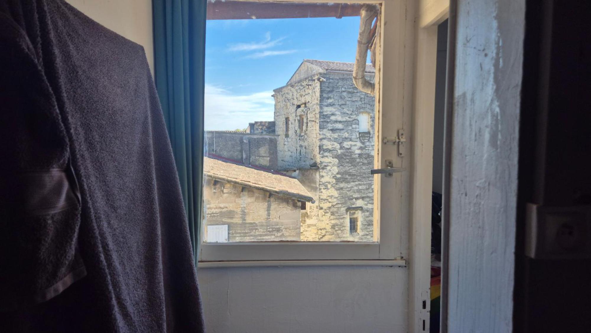 Apartamento Un Nid Sur Les Toits Face Au Palais Des Papes Aviñón Exterior foto